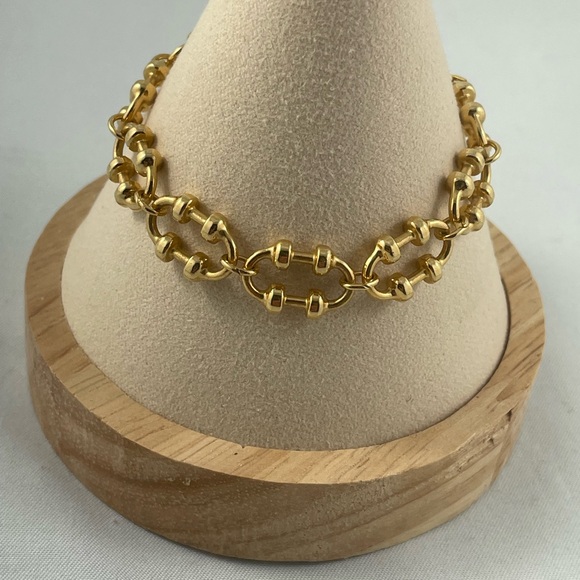 Avon Jewelry - Avon Gold Tone Double Link Bracelet